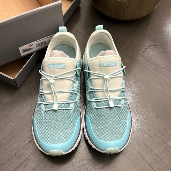 Vionic | Wasabi & Mint London Sneaker - Women - Picture 6 of 14